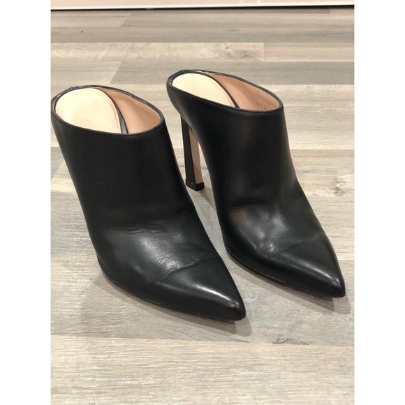 Stuart Weitzman Mira Mule - Picture 2 of 5